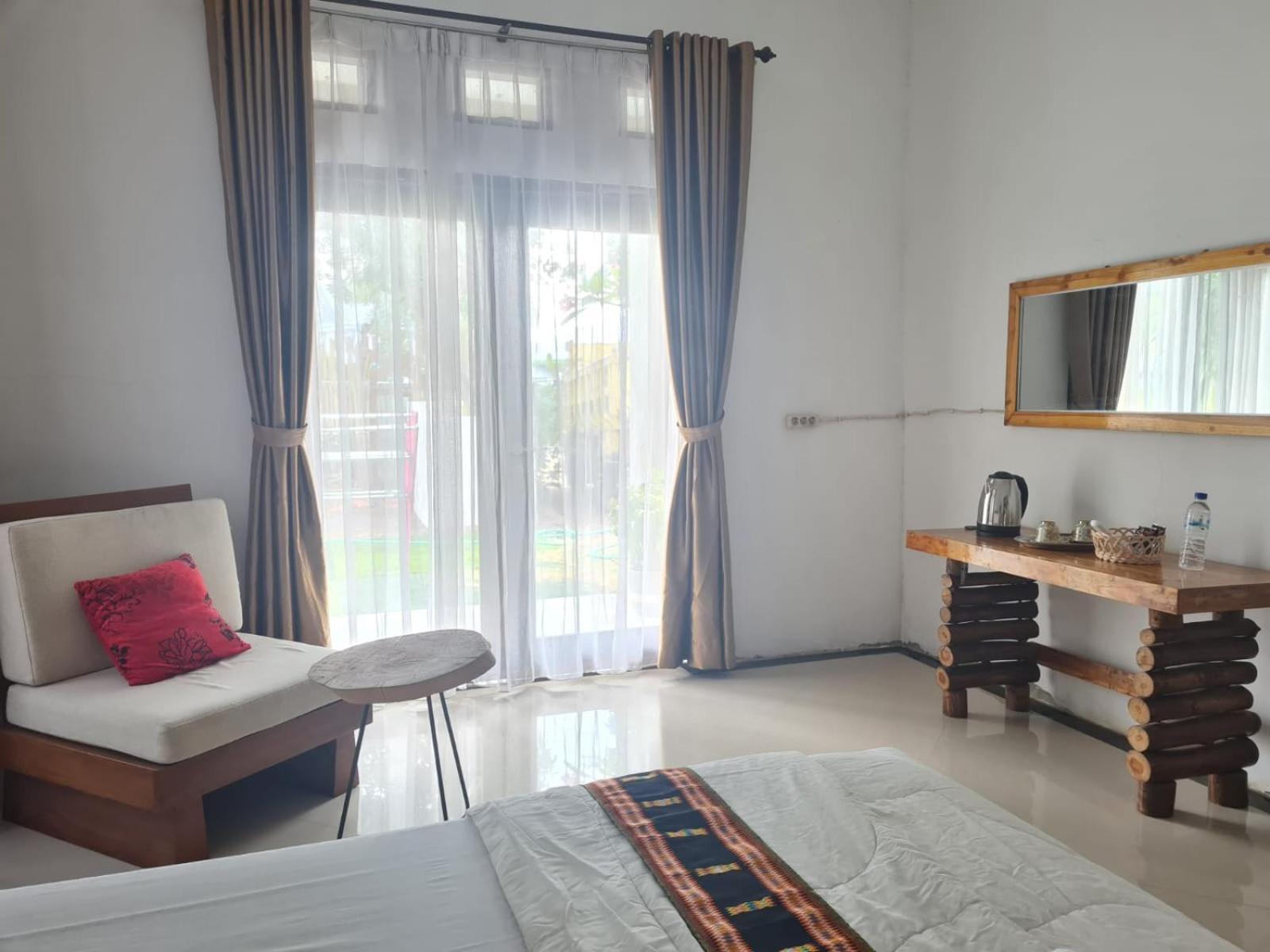 Inang Amang Homestay Labuan Bajo Exterior photo